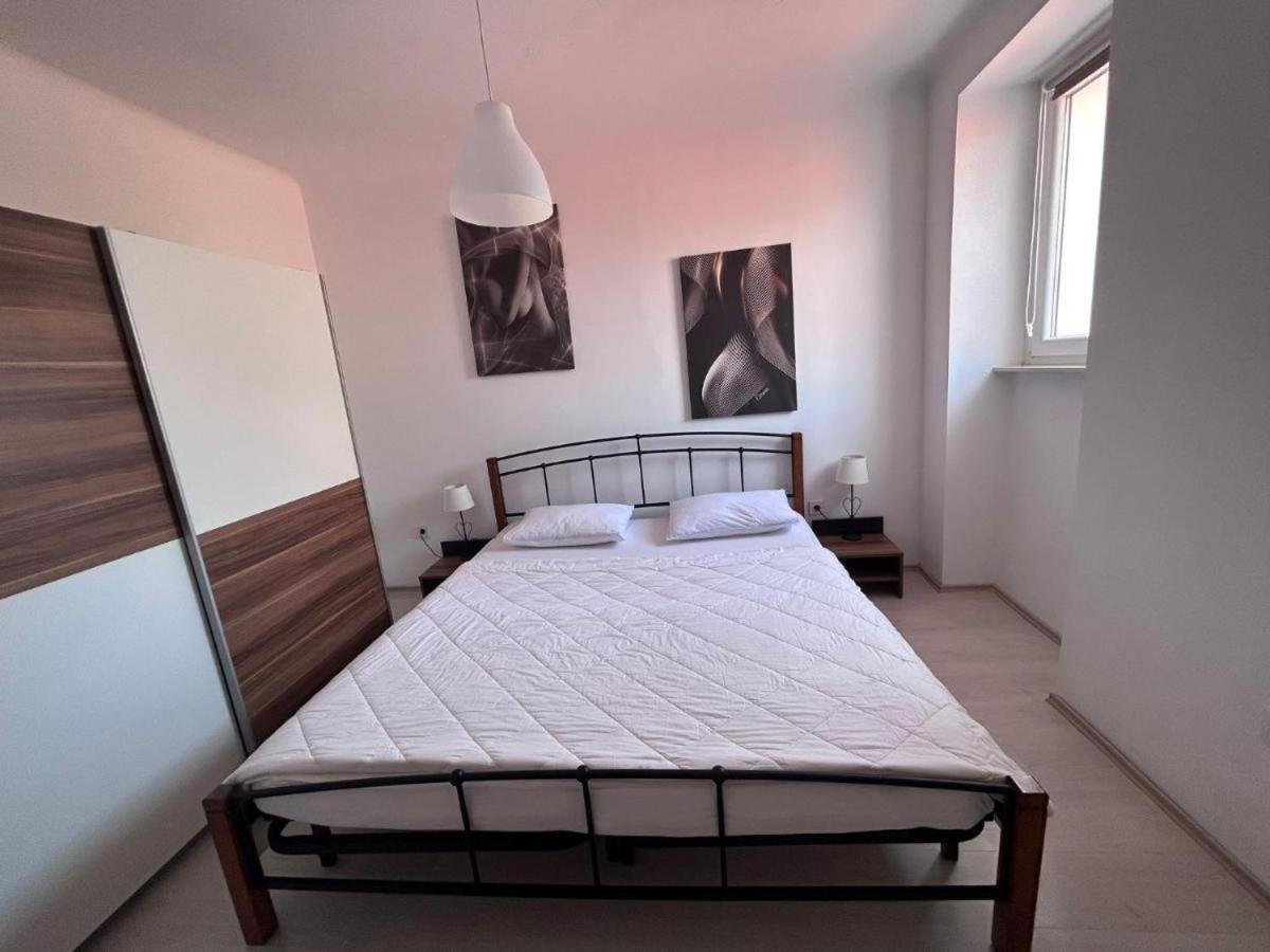 Holiday Home Omisalj Ngoại thất bức ảnh