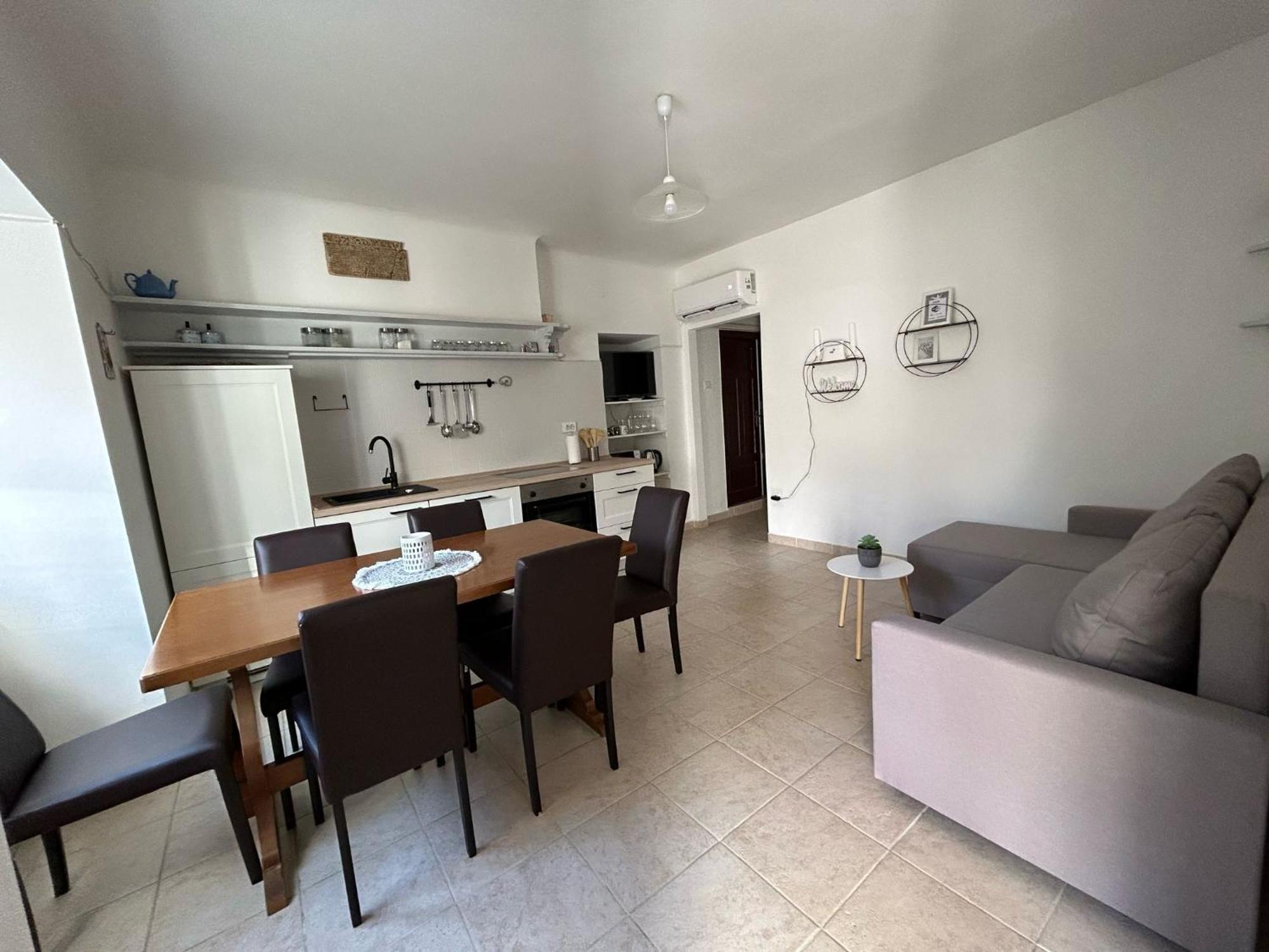 Holiday Home Omisalj Ngoại thất bức ảnh