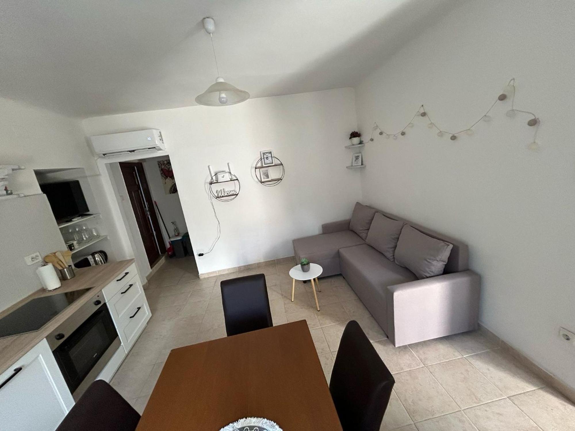 Holiday Home Omisalj Ngoại thất bức ảnh